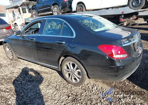 2018 Mercedes-Benz C 300 4Matic из США, поврежденный, VIN WDDWF4KB5JR320447